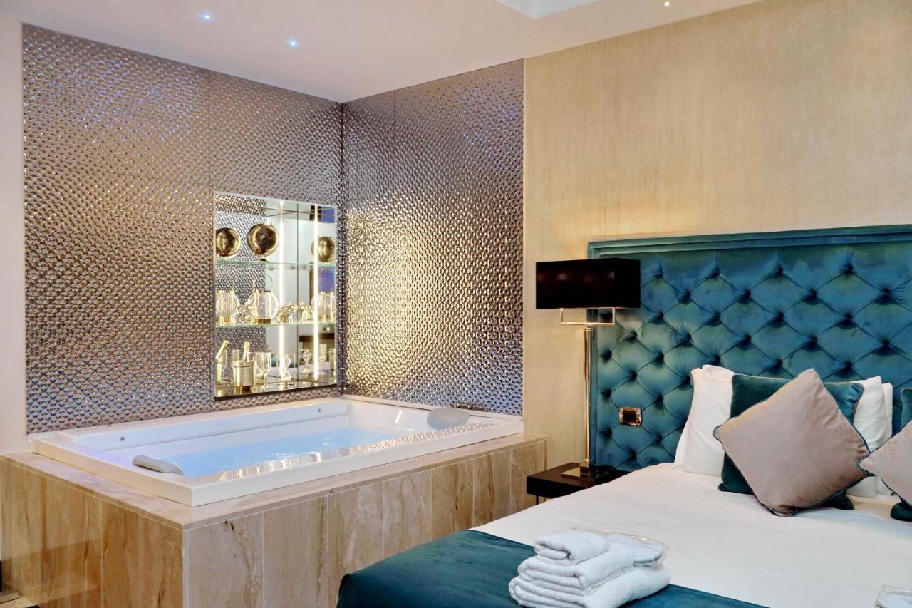 Spanish Hills Collection Luxury Suites & Jacuzzi روما المظهر الخارجي الصورة