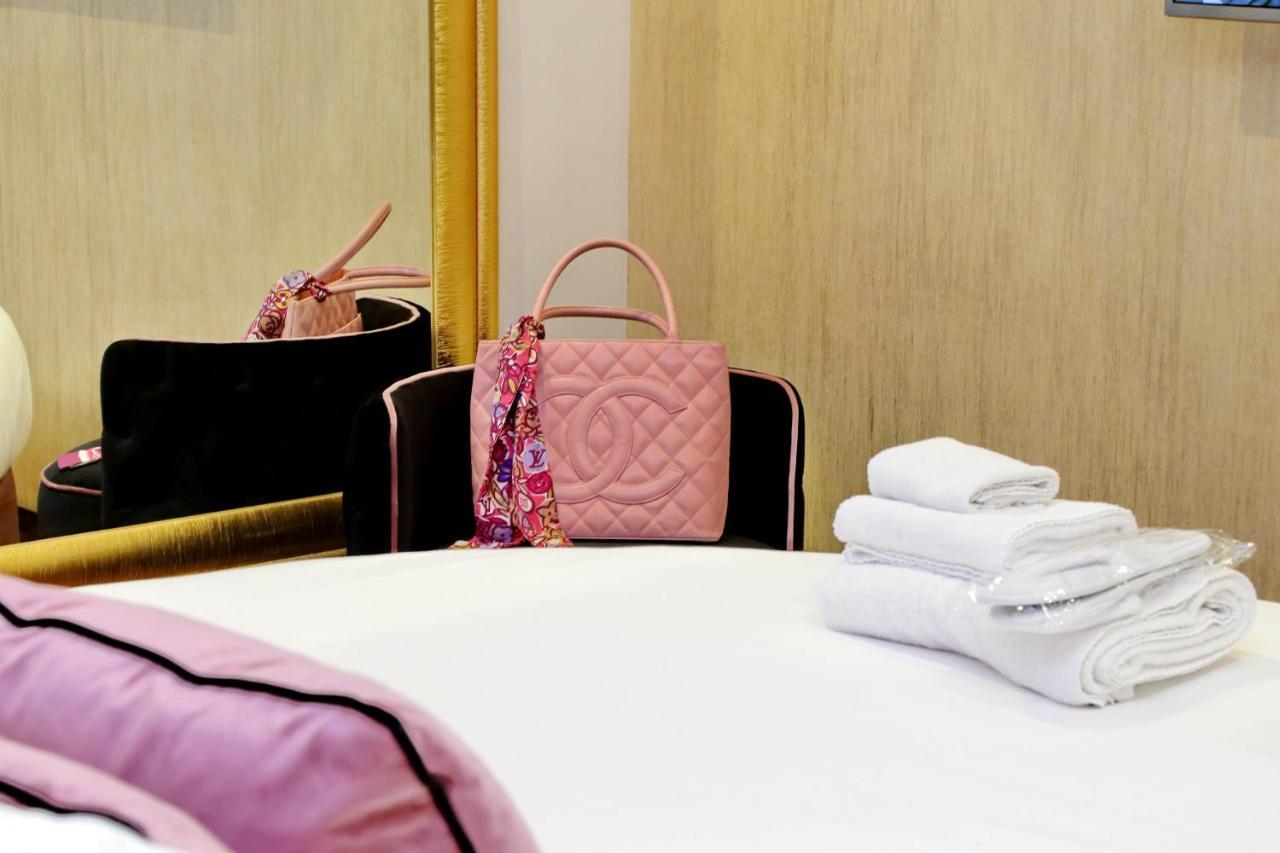 Spanish Hills Collection Luxury Suites & Jacuzzi روما المظهر الخارجي الصورة