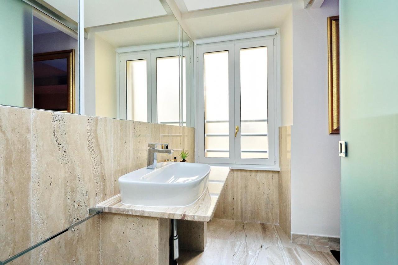 Spanish Hills Collection Luxury Suites & Jacuzzi روما المظهر الخارجي الصورة