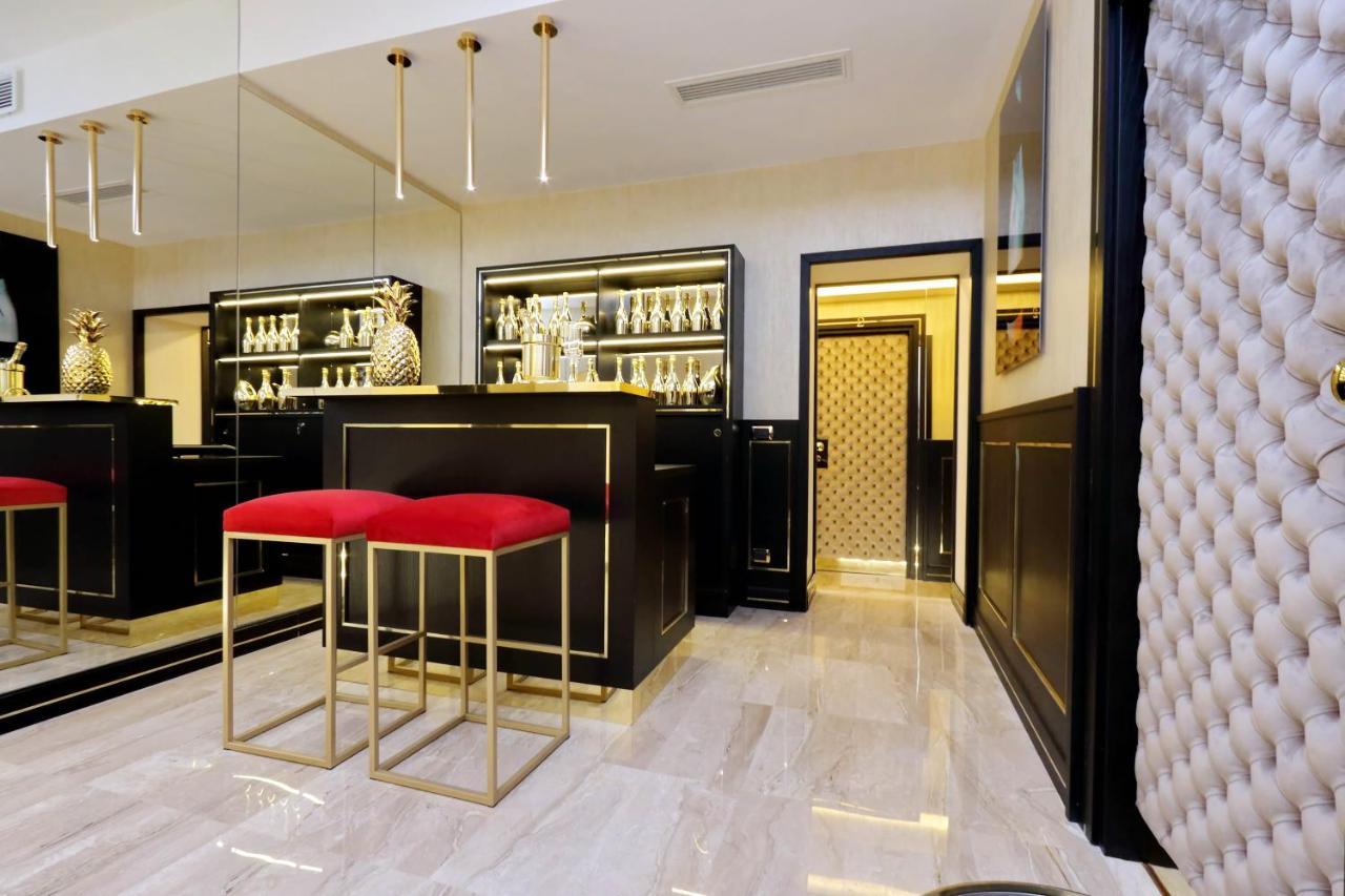 Spanish Hills Collection Luxury Suites & Jacuzzi روما المظهر الخارجي الصورة