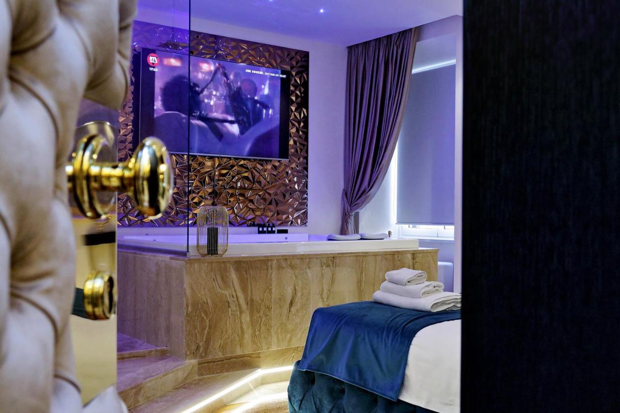 Spanish Hills Collection Luxury Suites & Jacuzzi روما المظهر الخارجي الصورة