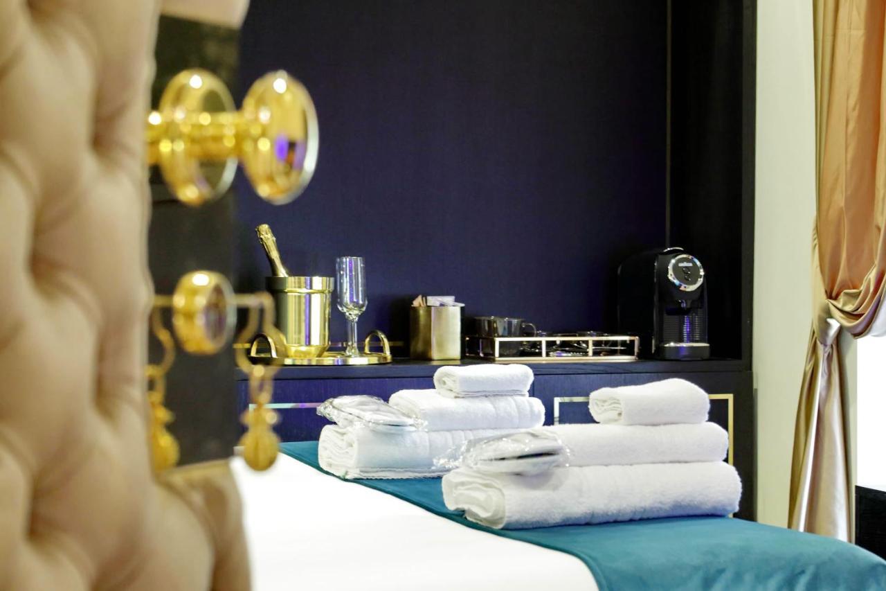 Spanish Hills Collection Luxury Suites & Jacuzzi روما المظهر الخارجي الصورة